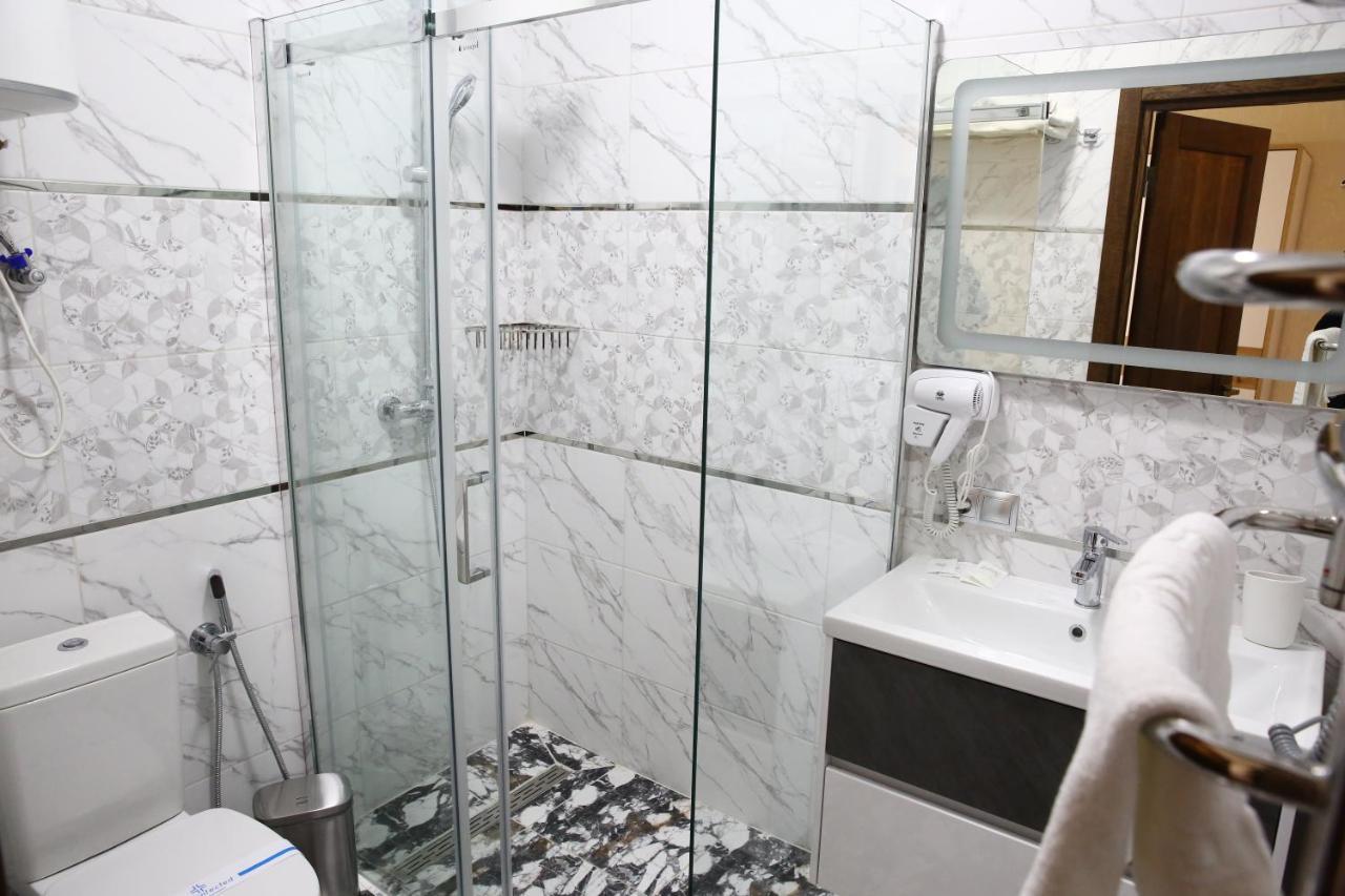 Hotel львівський *