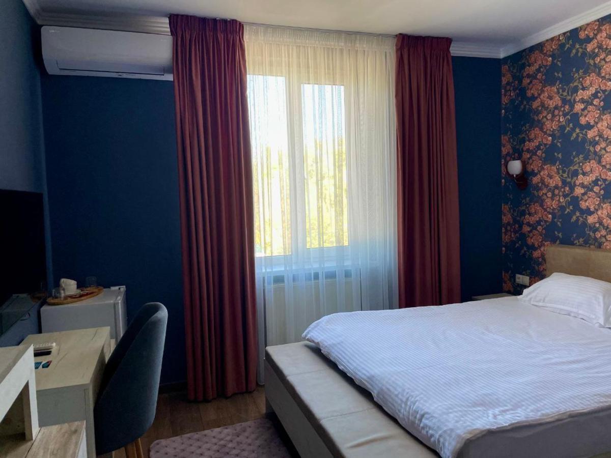 львівський Hotel *